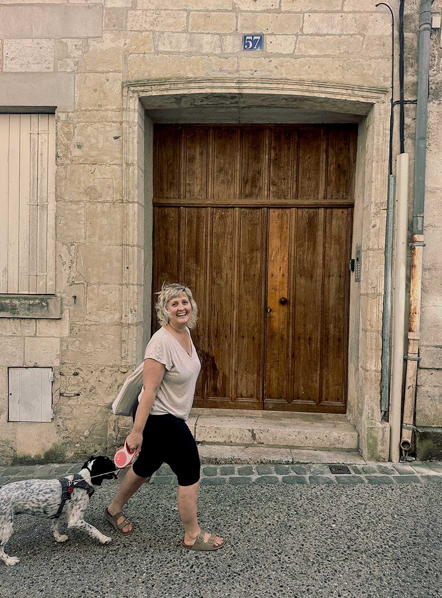 Tina work with me Tina and Millie in Fontenay-le-Comte